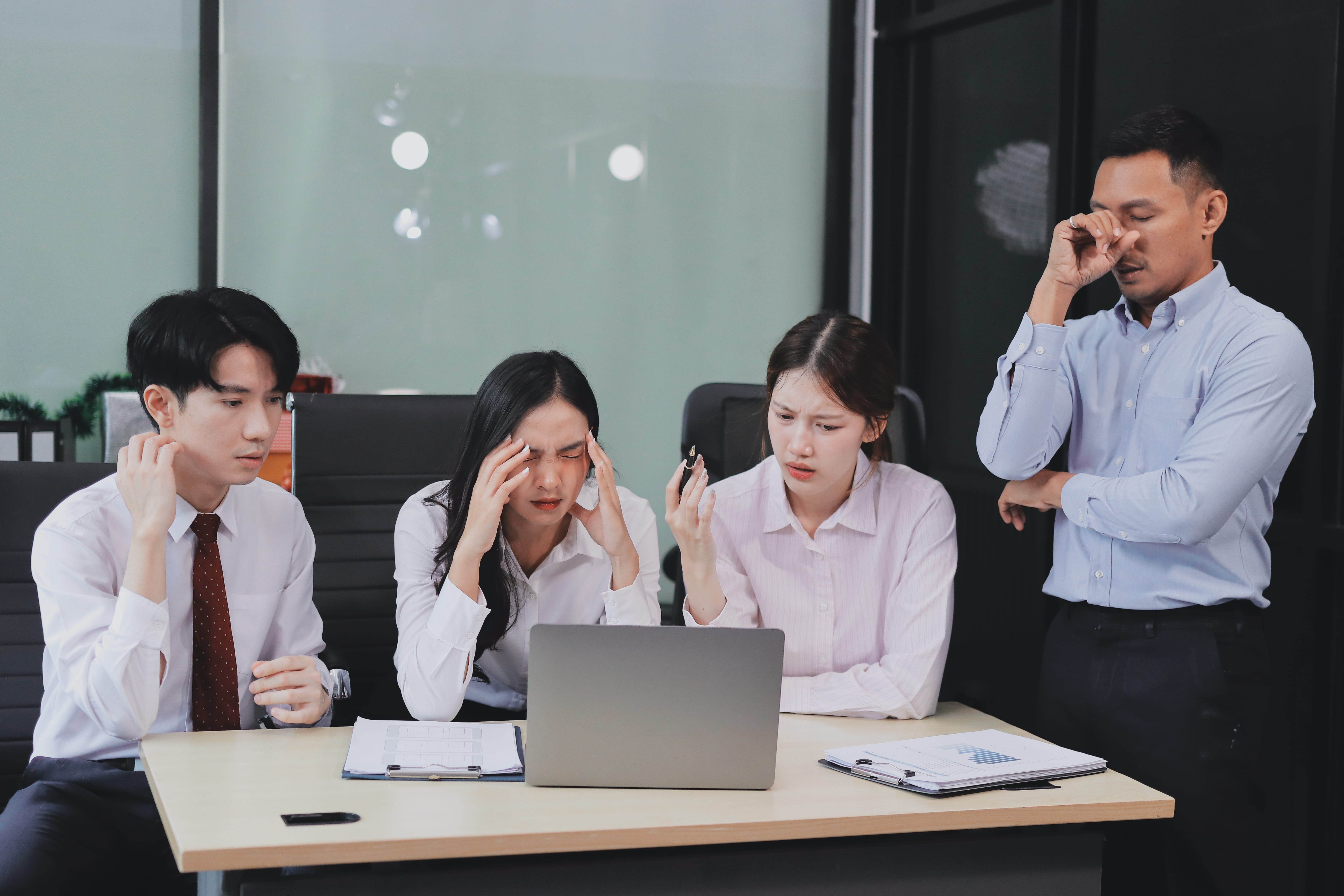 Thiếu sự liên kết giữa các bộ phận là một trong những rào cản phổ biến khi ứng dụng AI trong kinh doanh